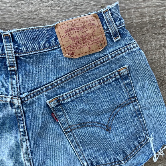 Vintage Levi's 505 high waist denim cutoff shorts - Picture 8 of 11